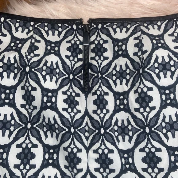 Skirt size 2 from Express - Picture 4 of 4